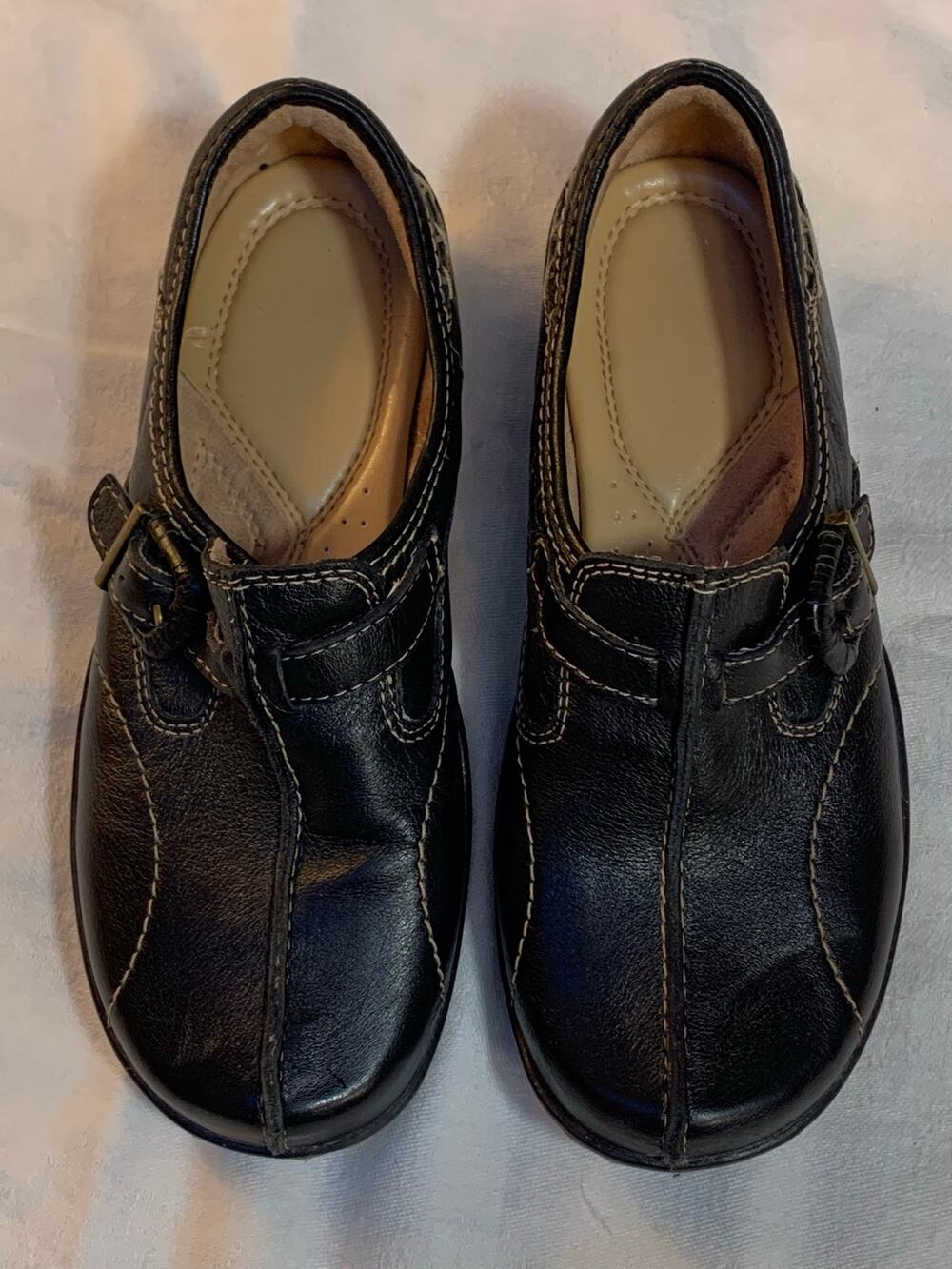 Naturalizer Brand Leather Loafers w/straps (Size 6M)
